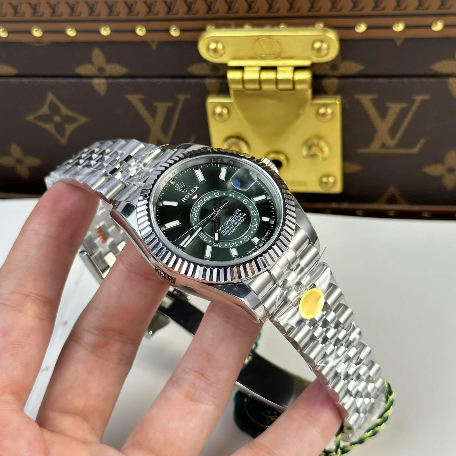 sky-dweller 336934 Super Clone - Seitenansicht