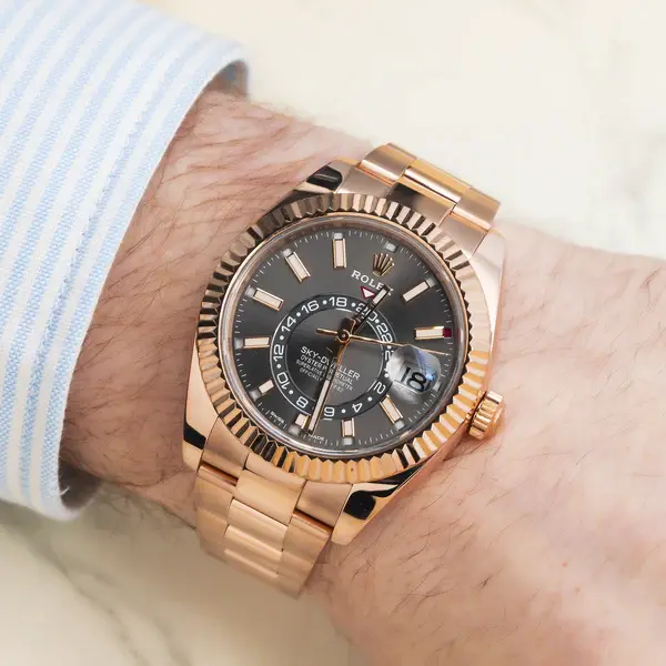 sky-dweller 336935 Super Clone - Seitenansicht
