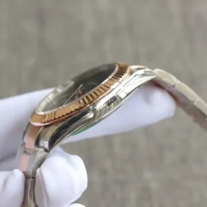 Rolex Datejust 126331 41mm Schiefer Set Roemisch Zifferblatt Automatikuhr - Krone und Luenette