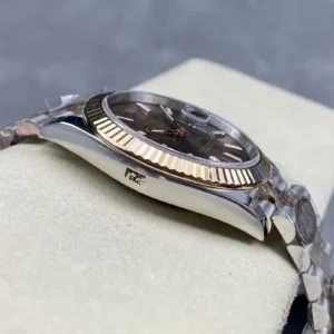 Rolex Datejust m126331 41mm Schokolade Zifferblatt Jubilee Armband Automatikuhr - Krone und Luenette