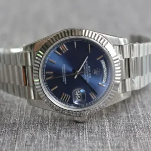 Rolex Day-Datum 126331 40mm Bright Blau Zifferblatt Praesidentenuhr - Am Handgelenk