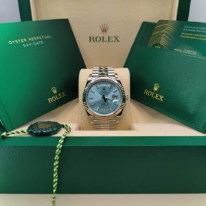 Rolex Day-Datum 40 mm Ice Blau Zifferblatt 228236 Praesidentenuhr - Zifferblatt Nahaufnahme