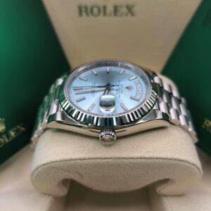 Rolex Day-Datum 40 mm Ice Blau Zifferblatt 228236 Praesidentenuhr - Armband Detail