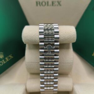 Rolex Day-Datum 40 mm Ice Blau Zifferblatt 228236 Praesidentenuhr - Krone und Luenette
