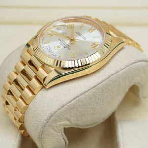 Rolex Day-Datum 40 mm Silber Zifferblatt 228238 Praesidentenuhr - Gehaeuse Ansicht