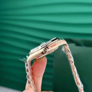 Rolex Day-Datum 40 mm Schiefer Ombre Zifferblatt 228235 Praesidentenuhr - Frontansicht