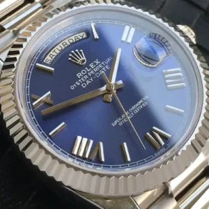 Rolex Day-Datum m228238 Blau Zifferblatt Praesidentenuhr - Seitenansicht