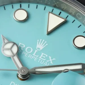 Rolex DIW Submariner Parakeet 116610LB Taucheruhr - Gehaeuse Ansicht