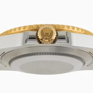 Rolex Submariner 40mm Blau Zifferblatt 116613LB “Bluesy” Taucheruhr - Gehaeuse Ansicht