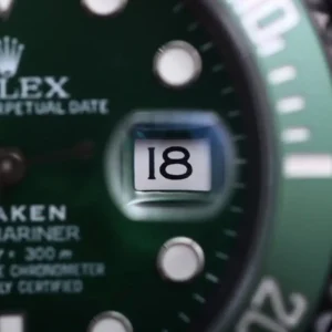 Rolex Submariner BLAKEN 116610 v9 Gruen Zifferblatt Taucheruhr - Krone und Luenette