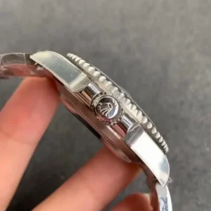 Rolex Submariner N 116610 v10 Taucheruhr - Krone und Luenette