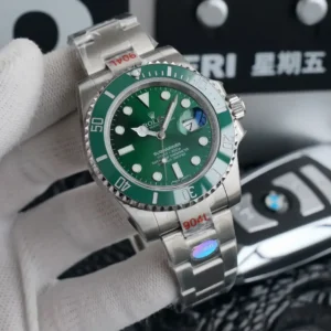 Rolex Submariner SUB 116610 Gruen Zifferblatt Taucheruhr - Zifferblatt Nahaufnahme