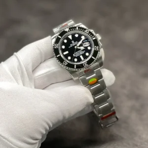 Rolex Submariner SUB-N 116610 40mm Schwarz Zifferblatt Taucheruhr - Seitenansicht