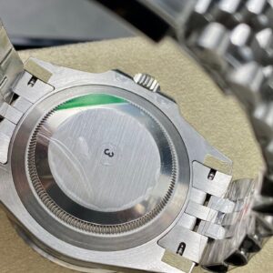 Rolex GMT-Master II 126710GRNR “Bruce Wayne” Jubilee 2024 GMT Uhr - Produktbild - Bild 6