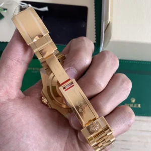 Rolex GMT-Master II 40 mm Schwarz Dial 126718GRNR GMT Uhr - Produktbild - Bild 4