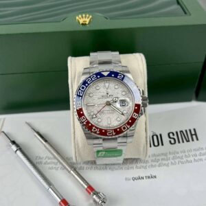 Rolex GMT-Master II Meteorit Dial 126719BLRO “Superman” Oyster GMT Uhr - Produktbild - Bild 2