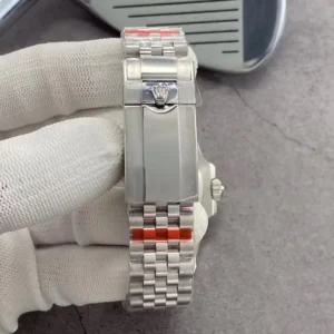 Rolex GMT-Master II 40mm Schwarz Dial 126710BLRO Jubilee GMT Uhr - Produktbild - Bild 8